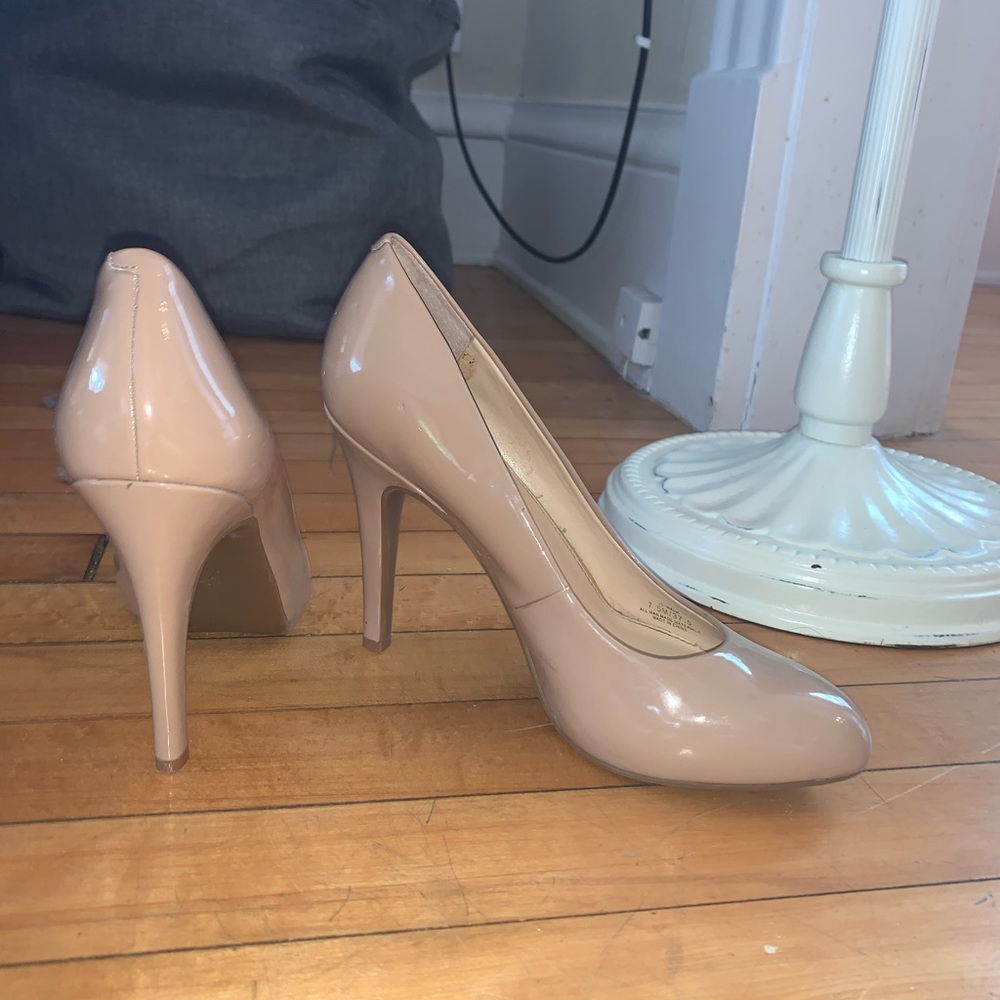 Jessica Simpson Nude Patent Heels
